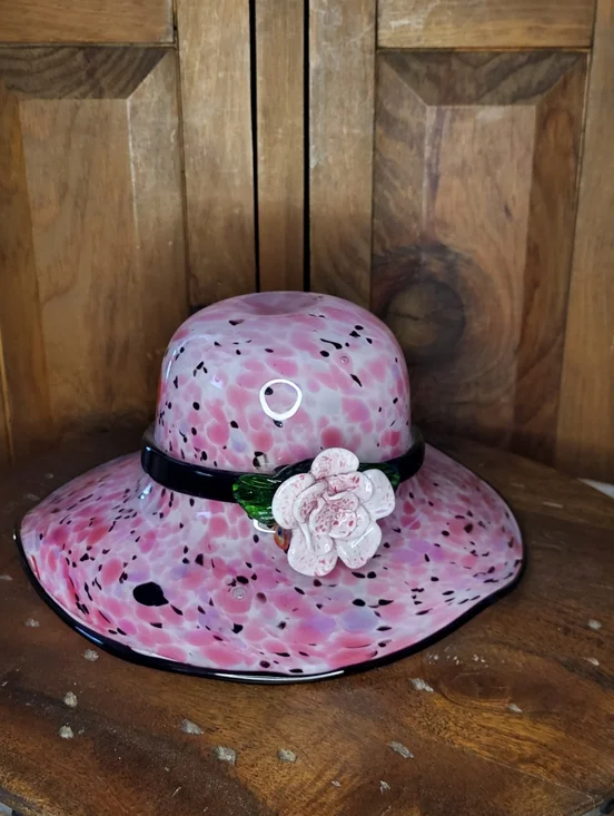 Glass Hat Bowl - Picture 5 of 14